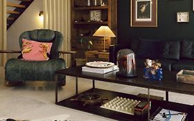 'The Lumos' Designer Home Close To Olympic Park